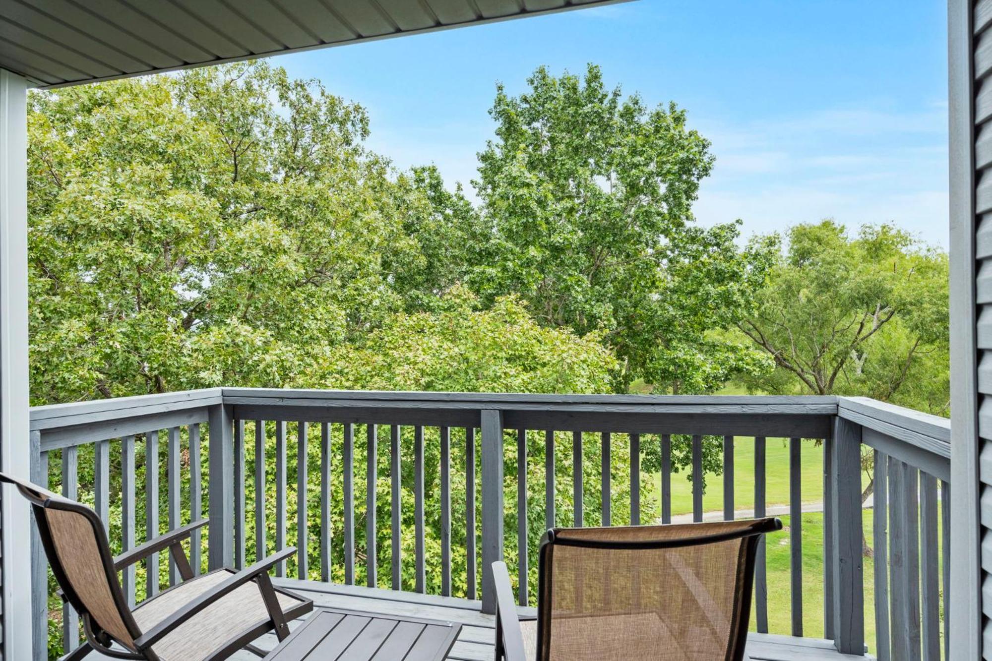 Elegant Lakeside Retreat In Branson Eksteriør bilde